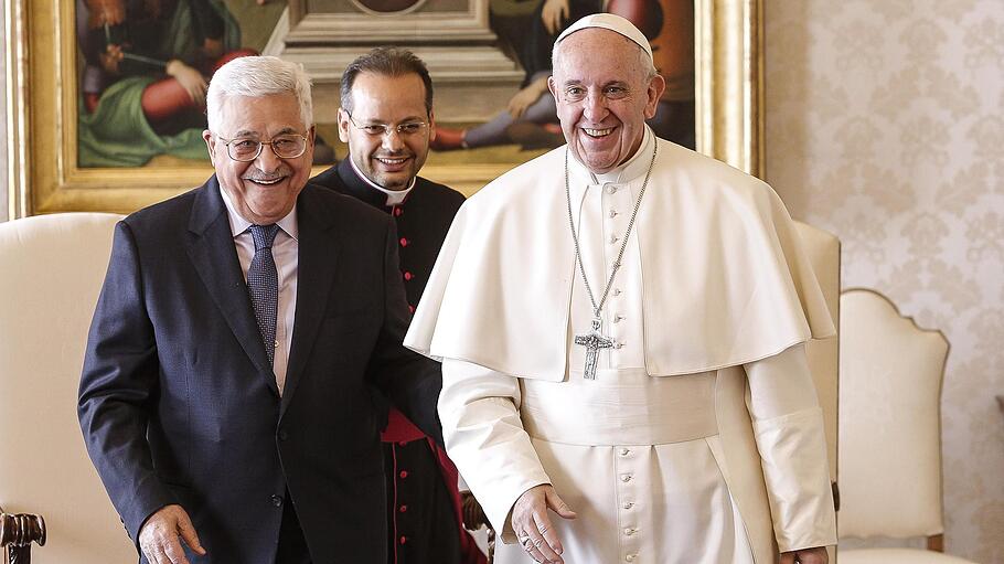 Papst Franziskus empfängt Abbas