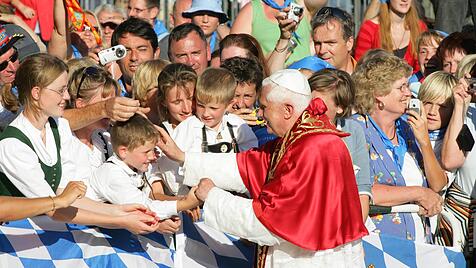 Papst Benedikt in Alt&ouml;tting