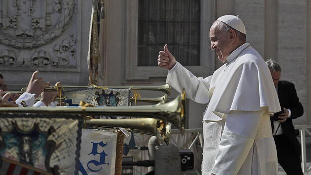 Papst Franziskus drückt bei Kurienreform aufs Tempo