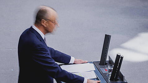 Friedrich Merz, Sondersitzung im Deutschen Bundestag