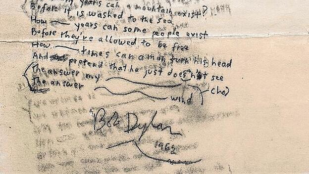 Bob Dylans handgeschriebener Songtext zu &bdquo;Blowin' in the Wind&ldquo;.