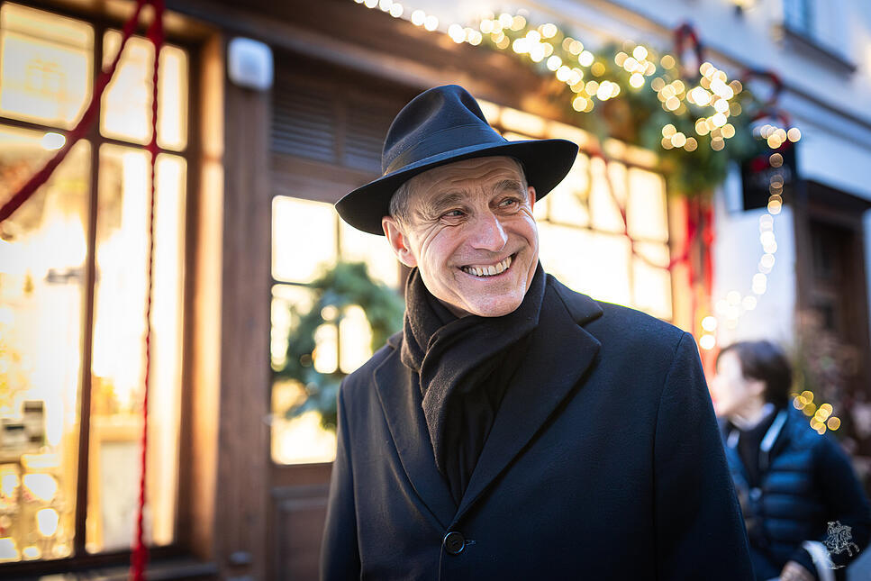 Spaziergang mit Erzbischof Georg Gänswein.