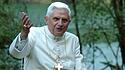Benedikt XVI.  - Szene aus dem Film &bdquo;Verteidiger des Glaubens&ldquo;.