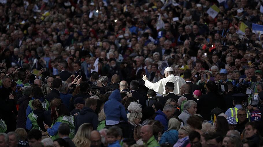 Martin Mosebach kritisiert Franziskus