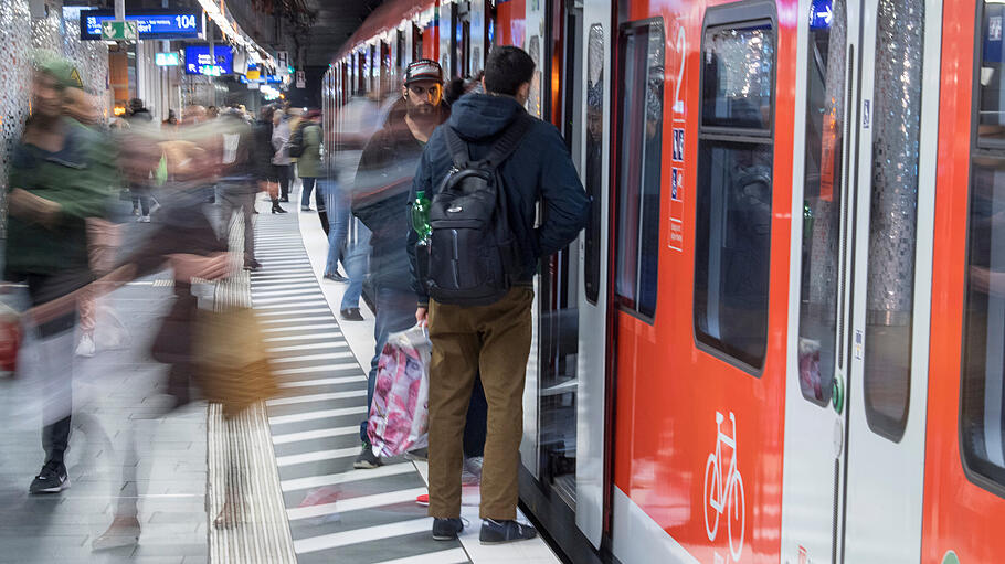 Hauptbahnhof Frankfurt nach Mord am Gleis