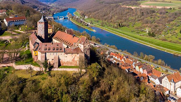 Auf Burg Rothenfels feiert TeenStar Deutschland sein Jubiläum