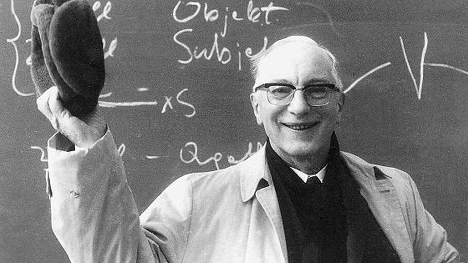 Eric Voegelin sah die Verweigerung von Transzendenz als Grund politischer Unruhen.