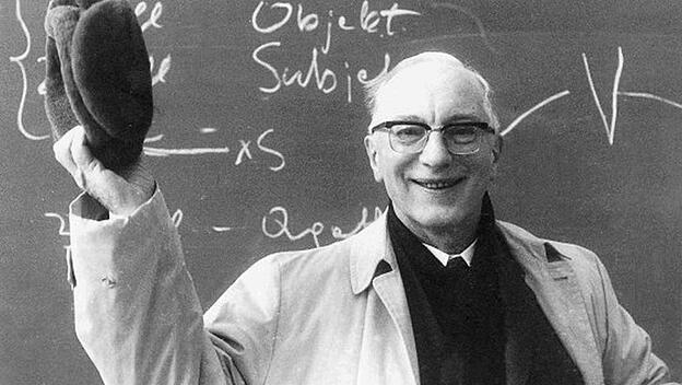 Eric Voegelin sah die Verweigerung von Transzendenz als Grund politischer Unruhen.