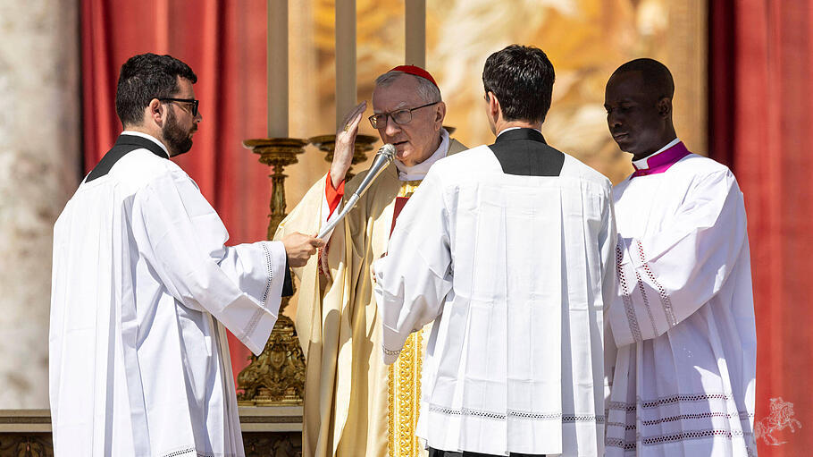 Pietro Parolin bei der Messe am Barmherzigkeitssonntag