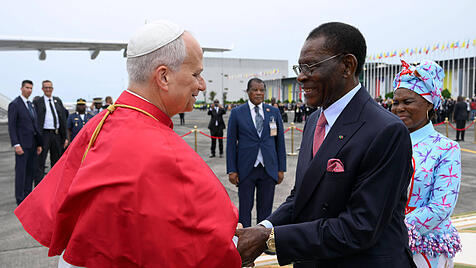 Leo XIV. und Pr&auml;sident Teodoro Obiang Nguema Mbasogo
