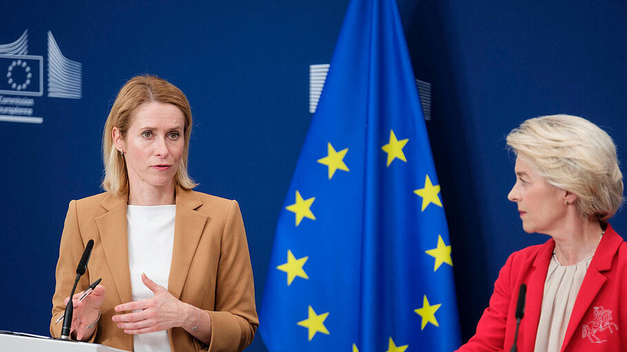EU-Au&szlig;enbeauftragte Kaja Kallas (links) und EU-Kommissionschefin Ursula von der Leyen