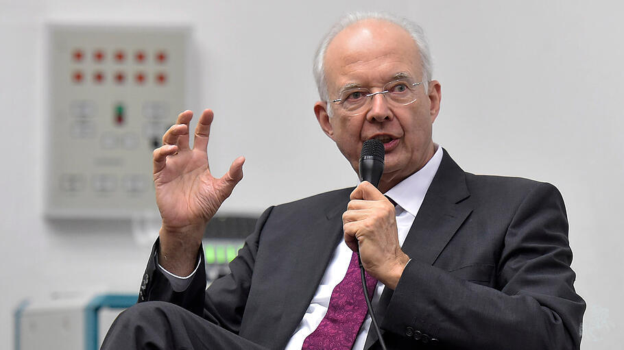 Paul Kirchhof zählt zu den bedeutenden deutschen Staatsrechtlern