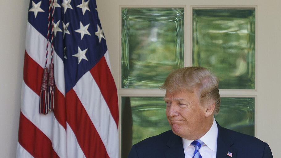 Trump lobt die Bedeutung der Muslime für das religiöse Leben Amerikas.