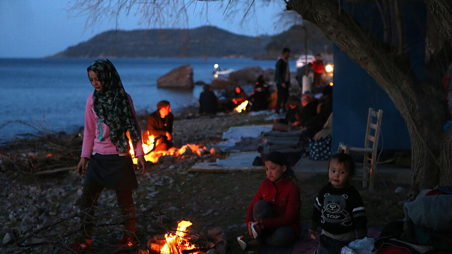 Migranten-Kinder an der griechisch-türkischen Grenze