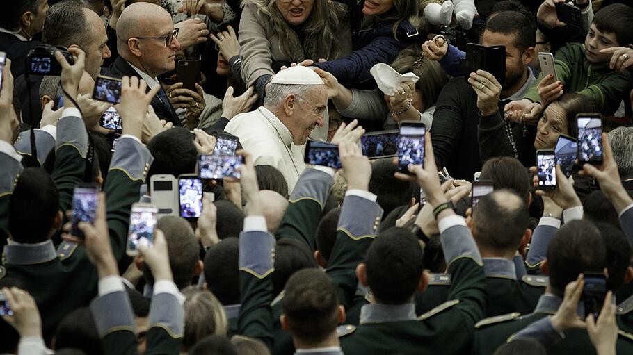 Wie das Erzbistum K&ouml;ln auf die Kirchenaustritte reagiert