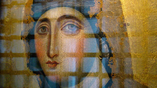 Maria Advocata mit dem Schatten des Gitters ihrer Klausur im Rosenkranzkloster in Rom