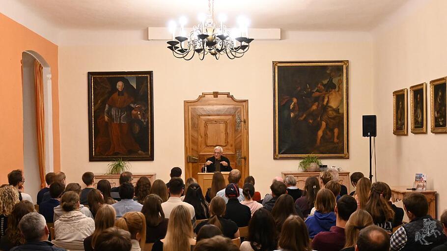 Österreichischer Altkanzler Schüssel im Stift Kremsmünster