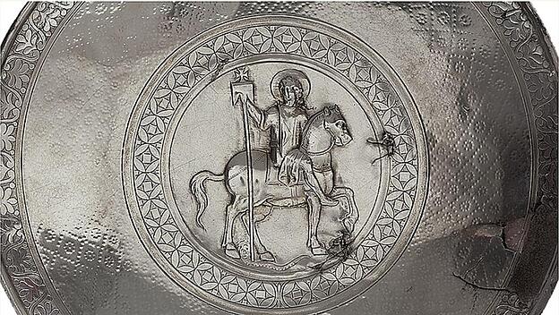 Heilige Julian, Darstellung auf einer Silberplatte