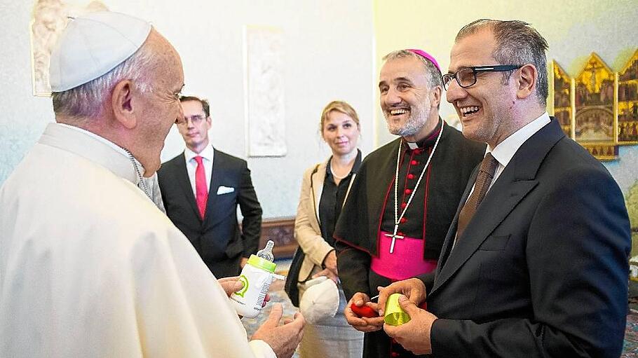 Papst trifft Vertreter von 1000plus, darunter Projektleiter Aufiero und Rottenburgs Weihbischof Renz.