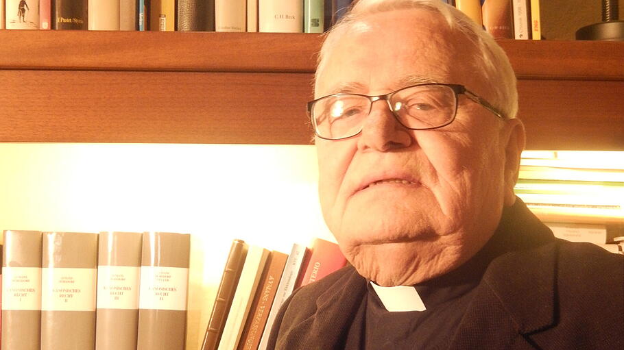 Winfried Aymans, emeritierte Münchner Kirchenrechtler