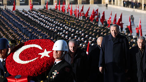 Staatspräsident Recep Tayyip Erdoğan am Grabmal von Staatsgründer Mustafa Kemal Atatürk