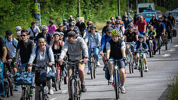 Die Fahrrad-Sternfahrt des ADFC Berlin schränkte dieses Jahr die dortige Fronleichnamsprozession ein. Trotzdem ist der eucharistische Glaube lebendig - auch in der Diaspora.