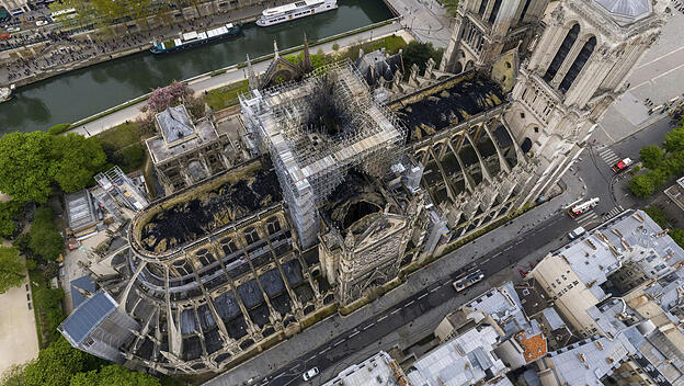 Senat für konservativen Wiederaufbau Notre-Dames