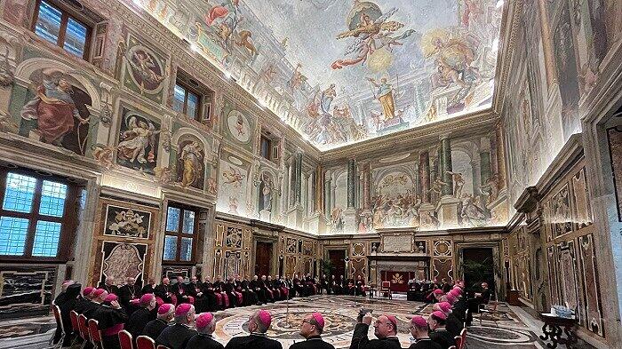 Deutsche Bischöfe sprechen mit Papst über Synodalen Weg