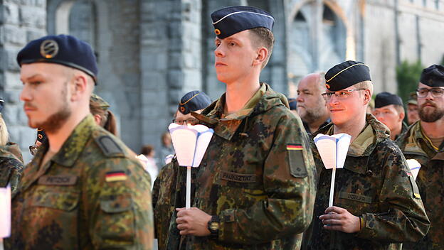 Lichterprozession in Lourdes 2017