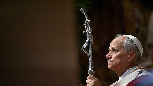 Vor dem Konsistorium