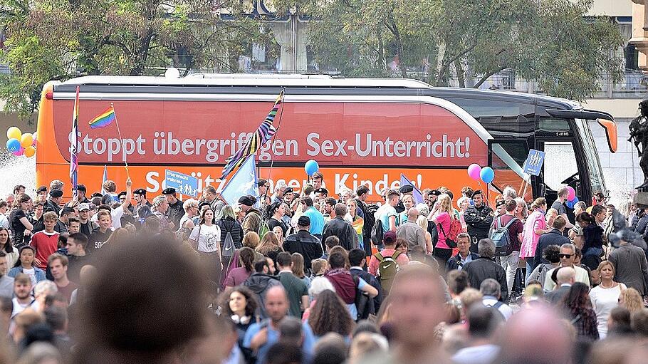 "Bus für Meinungsfreiheit"