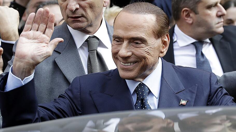 Silvio Berlusconi und seine &bdquo;Forza Italia&ldquo; stehen vor einem politischen Comeback.