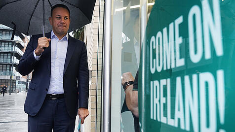 Unter dem irischen Premierminister Leo Varadkar soll die irische Verfassung modernisiert werden - zumindest teilweise.