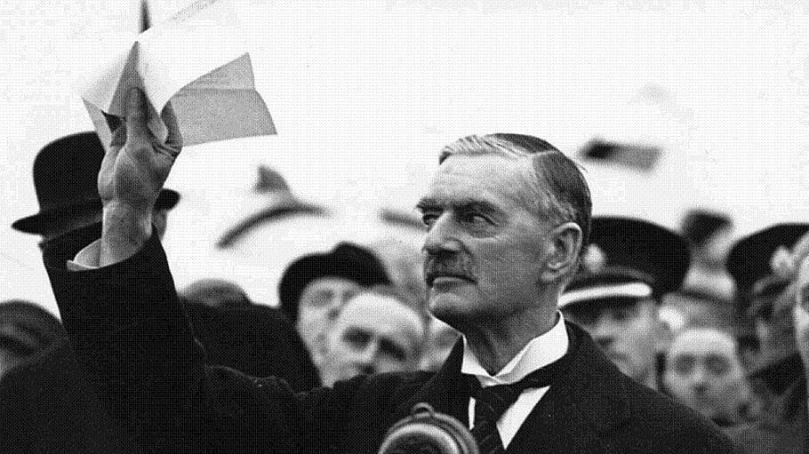 Neville Chamberlain, London 1938 &ndash; er war zuvor am Münchner Abkommen beteiligt