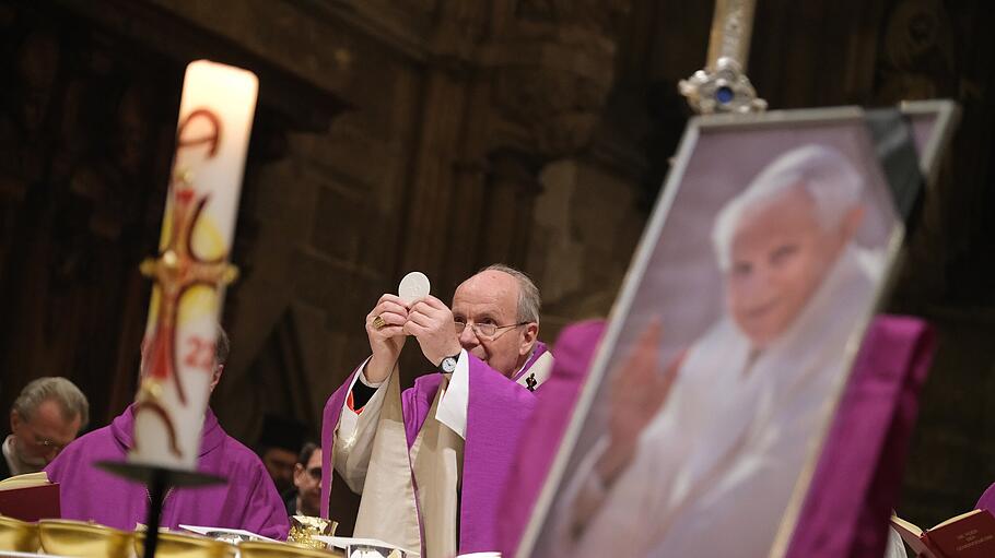 Requiem für Benedikt XVI. im Wiener Stephansdom