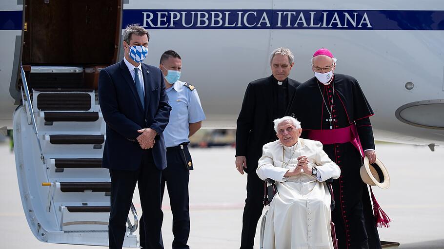 Papst Benedikt reist zurück in den Vatikan