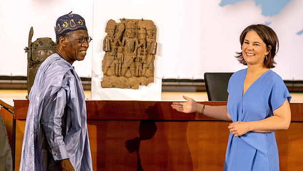 Außenministerin Annalena Baerbock und Nigerias Kulturminister Lai Mohammed