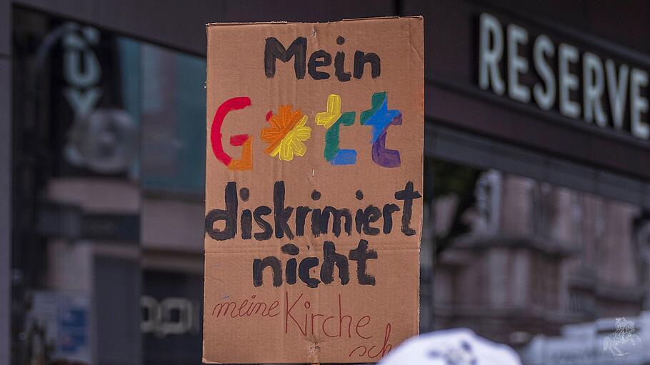 Vatikan-Dokument zur Segnung homosexueller Paare