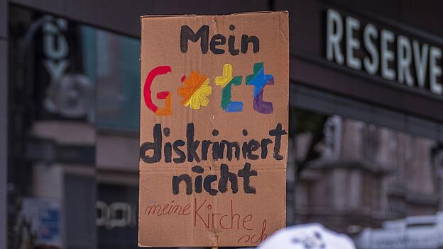 Vatikan-Dokument zur Segnung homosexueller Paare