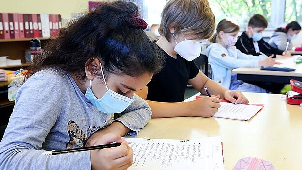 P&auml;senzunterricht in Grundschule