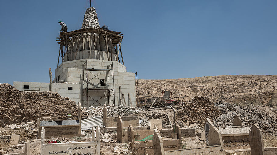 Wiederaufbau von jesidischen Tempeln im Irak