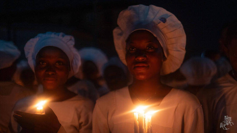 Mitglieder der "celestial church" in Nigeria