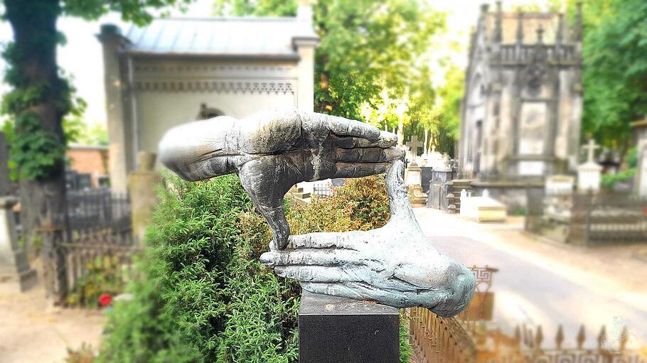 Grab des polnischen Filmregisseurs Krzysztof Kieslowski