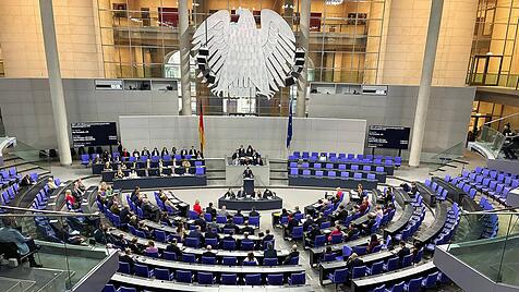 Blick in den Plenarsaal des Bundestags