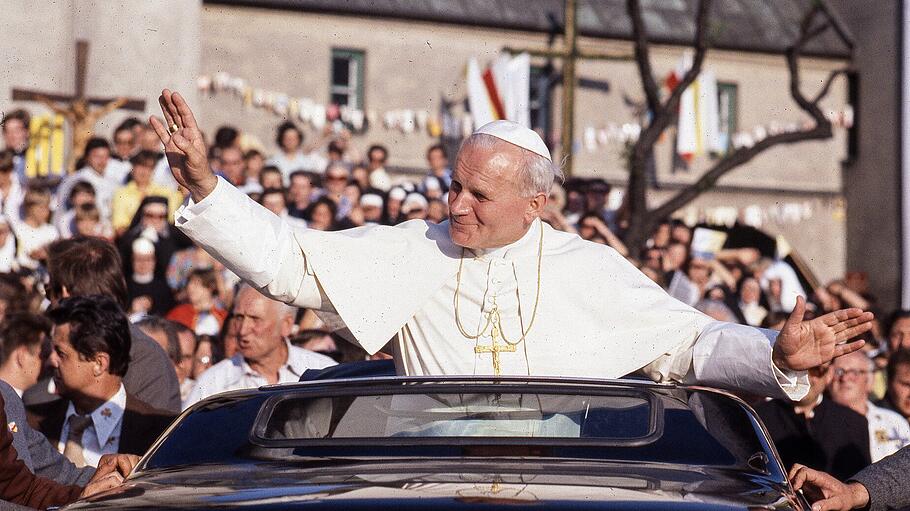Papst Johannes Paul II.  im Marienwallfahrtsort Tschenstochau