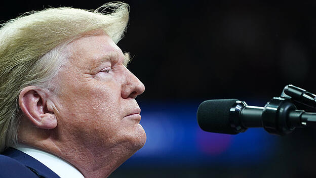 Donald Trump - Die Regierung unter Trump betreibt Identitätspolitik rechts