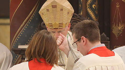 Ministranten beim Messdienst