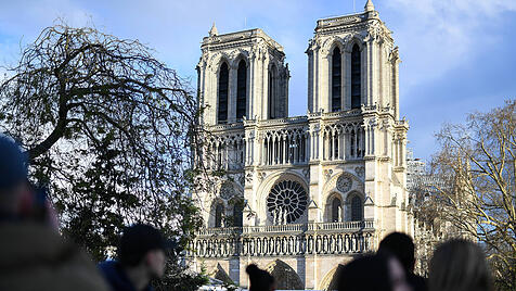 Pariser Kathedrale Notre-Dame öffnet wieder