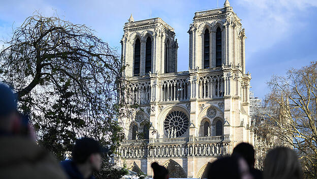 Pariser Kathedrale Notre-Dame öffnet wieder