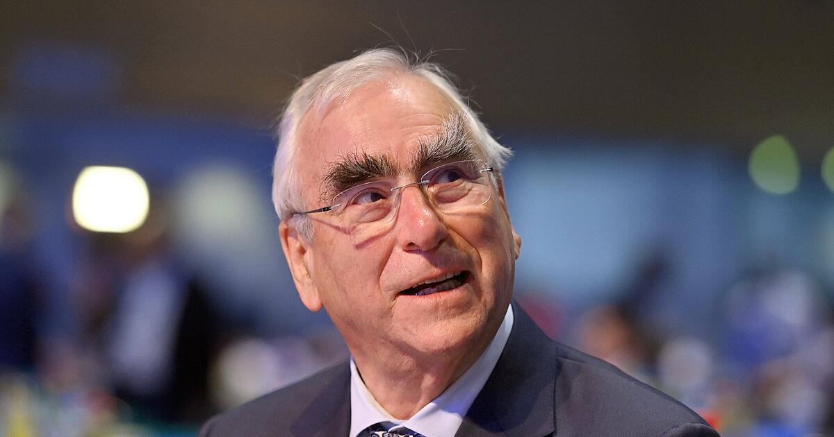 Theo Waigel Gefährdung des Friedens beschäftigt mich am meisten Die